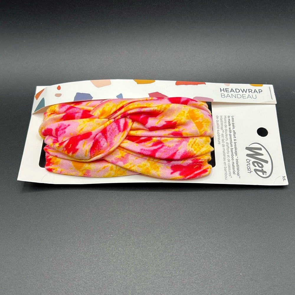 Wet brush IntelliWrap headband, made from bamboo and cotton. Gentle on hair.